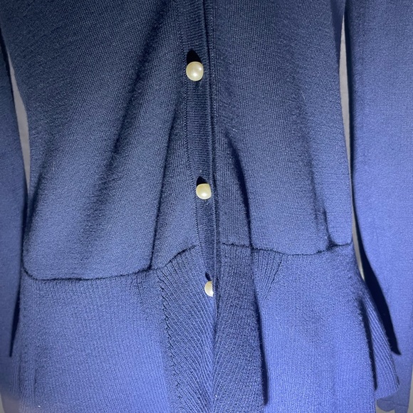 Lilly Pulitzer long sleeve navy cardigan with pearl buttons. Size XS - Picture 3 of 9